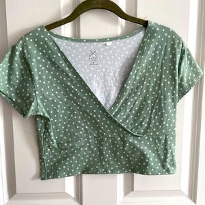 NWOT Pacsun floral cotton crop tee